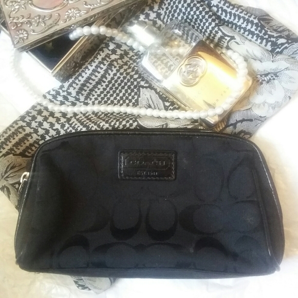 Coach Handbags - 👜Coach coin bag